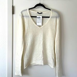 Brandy ❤️ Melville cream sweater NWT